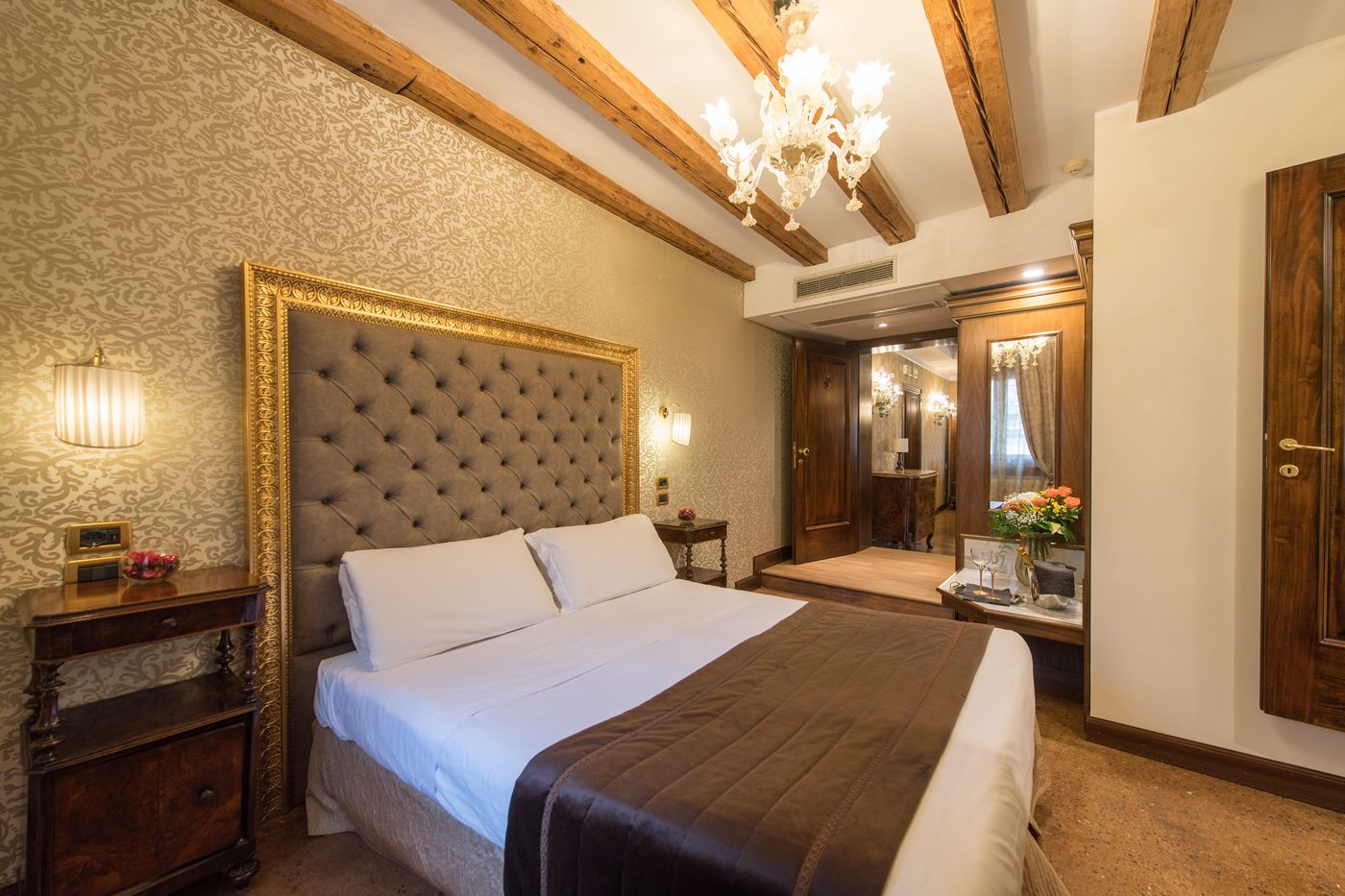 Palazzo-Bembo-Exclusive-Accommodation-Room-8