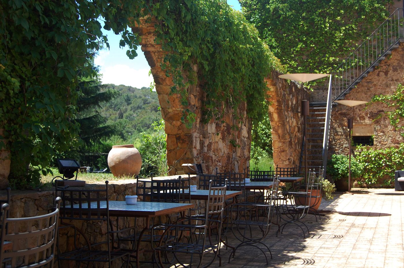 Mas-Salvi-Terrace-10