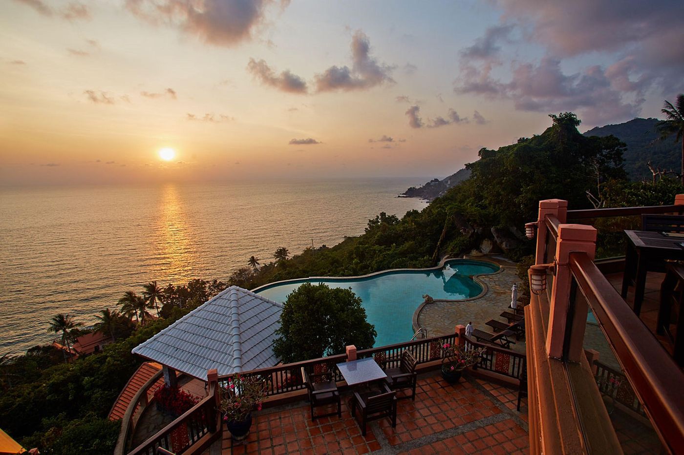 Samui-Bayview-Resort---Spa--SHA---Restaurant-49