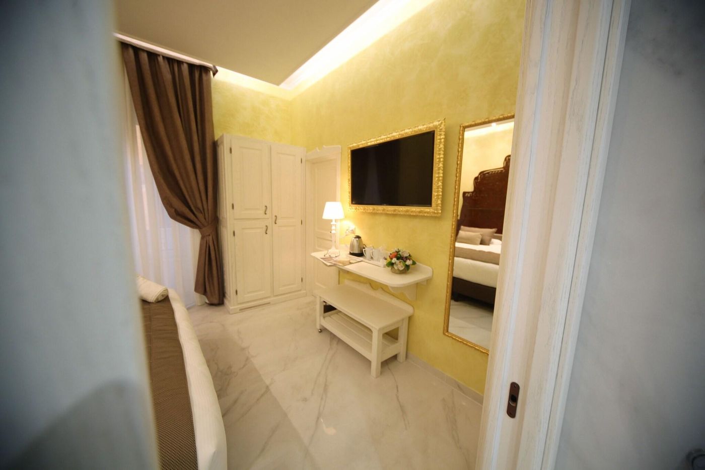 Maison-Tritone-Room-32