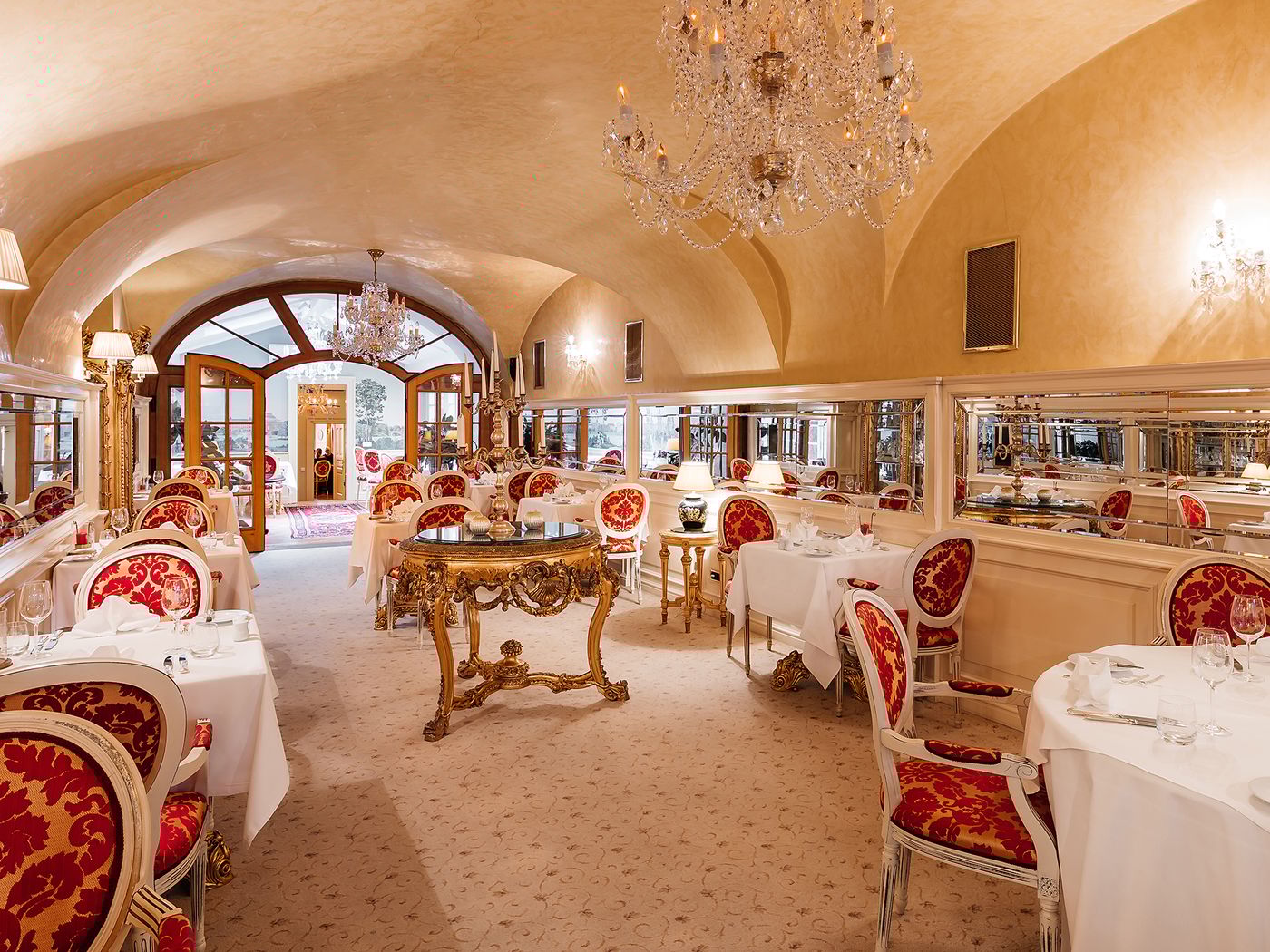 Alchymist-Grand-Hotel-And-Spa-Restaurant-38