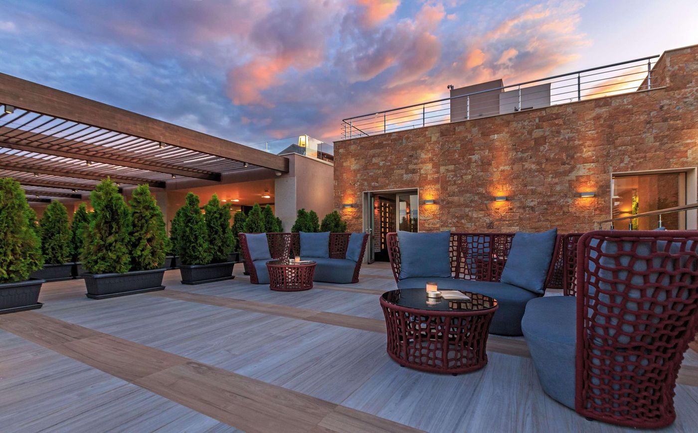 Miraggio-Thermal-Spa-Resort-Lobby-18