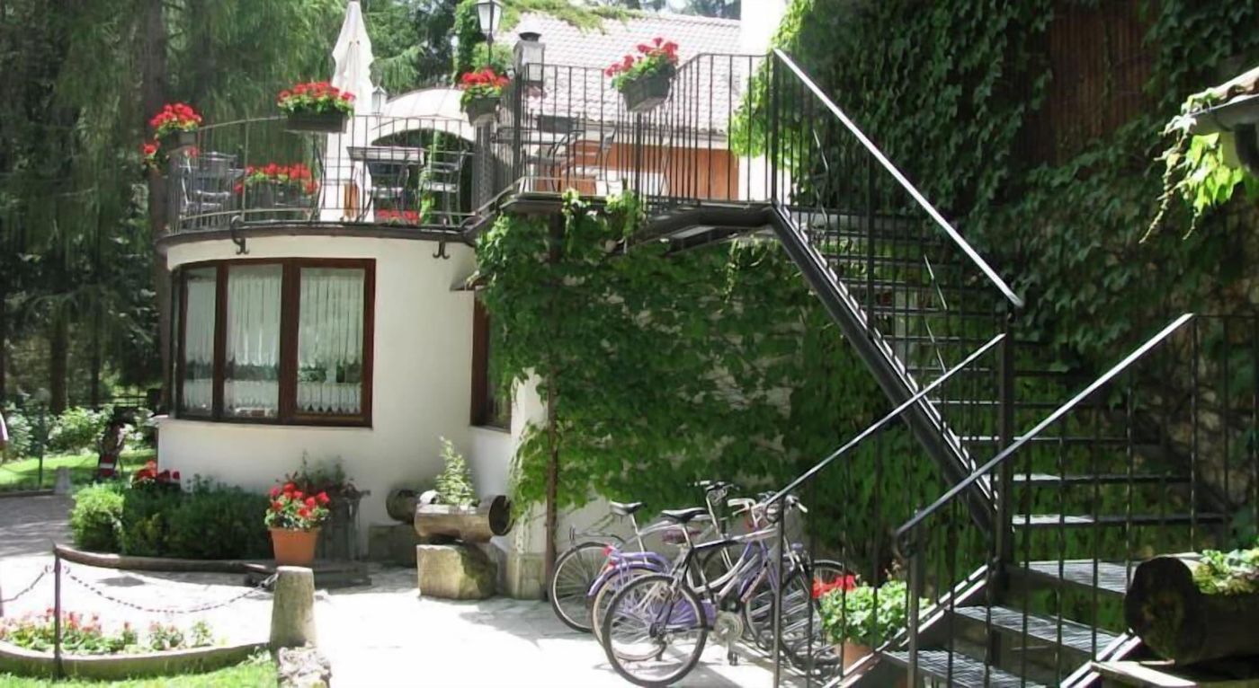 LH-Albergo-Paradiso-General-view-3