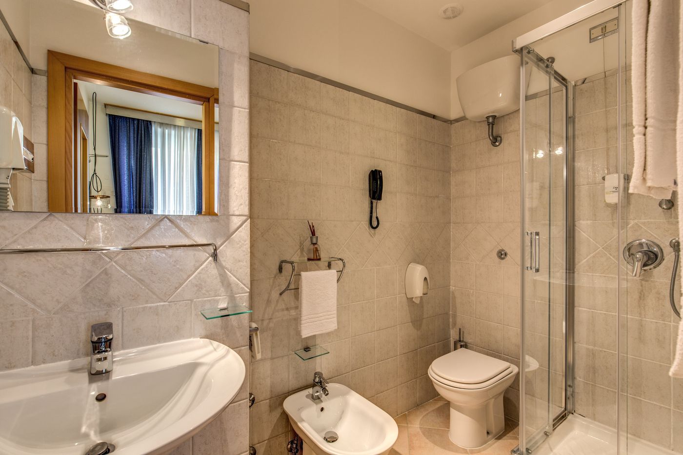 Hotel-Franklin-feel-the-sound-Room-24