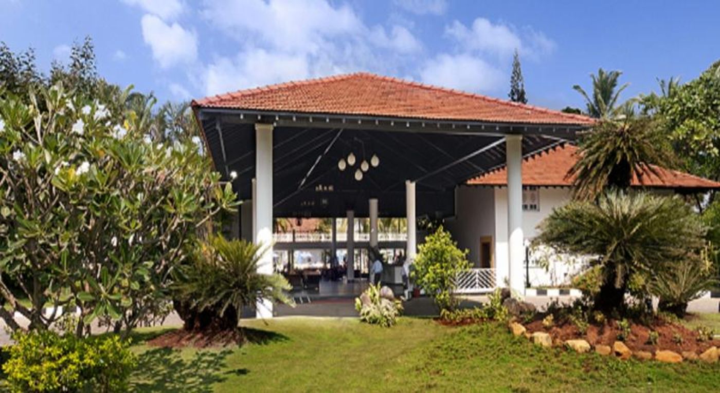 Dona Sylvia Beach Resort