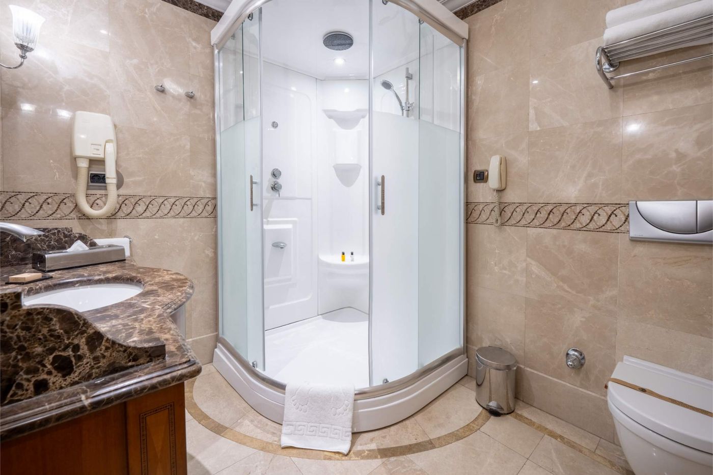 The-Central-Palace-Boutique-Room-40