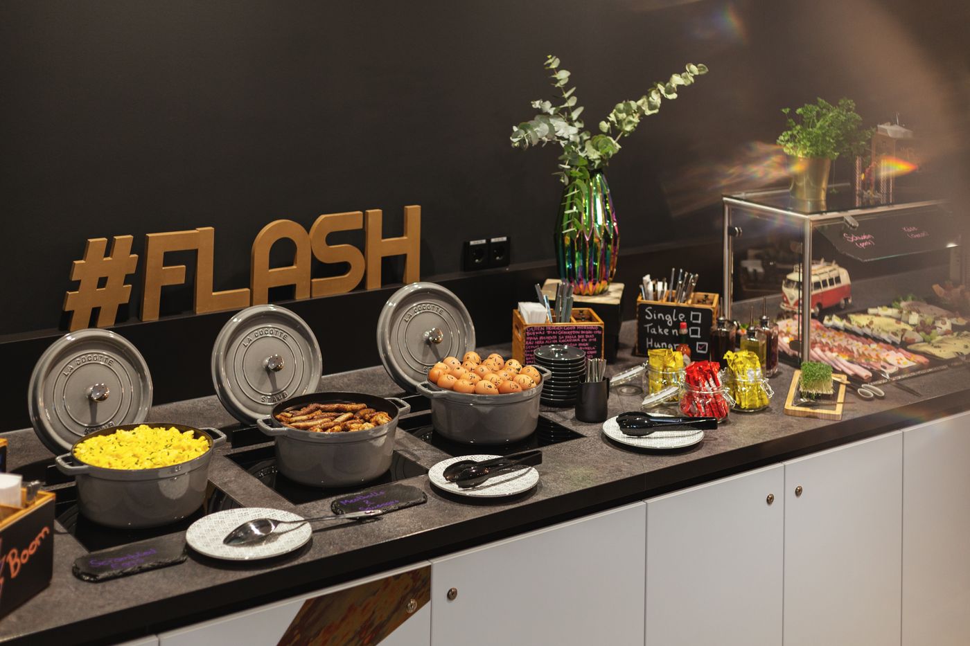 the-niu-Flash-Restaurant-15