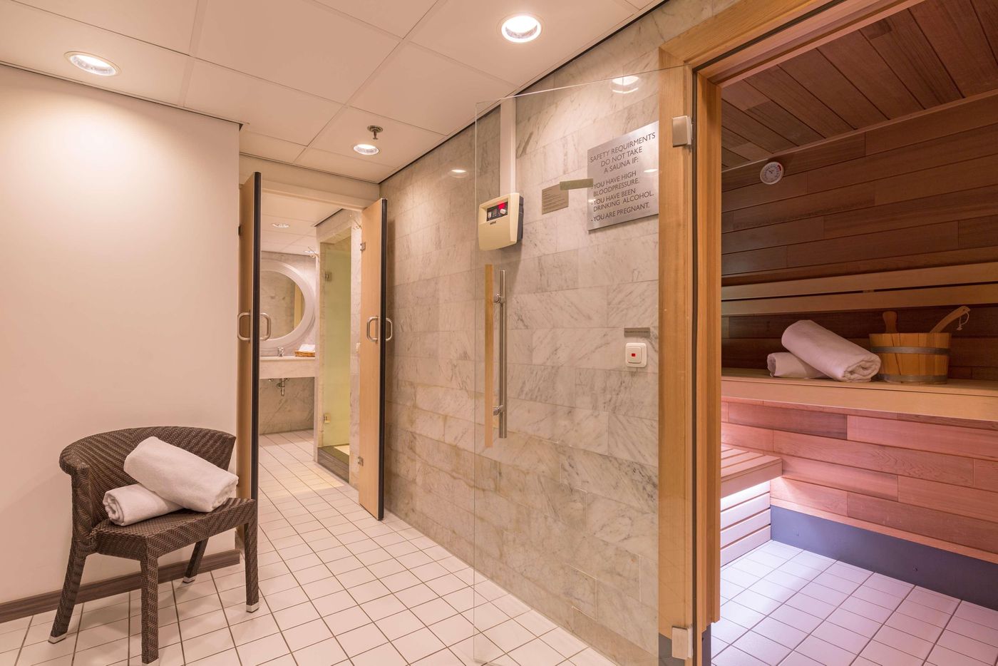 Radisson-Blu-Hotel-Amsterdam-Sports-and-Entertainment-71