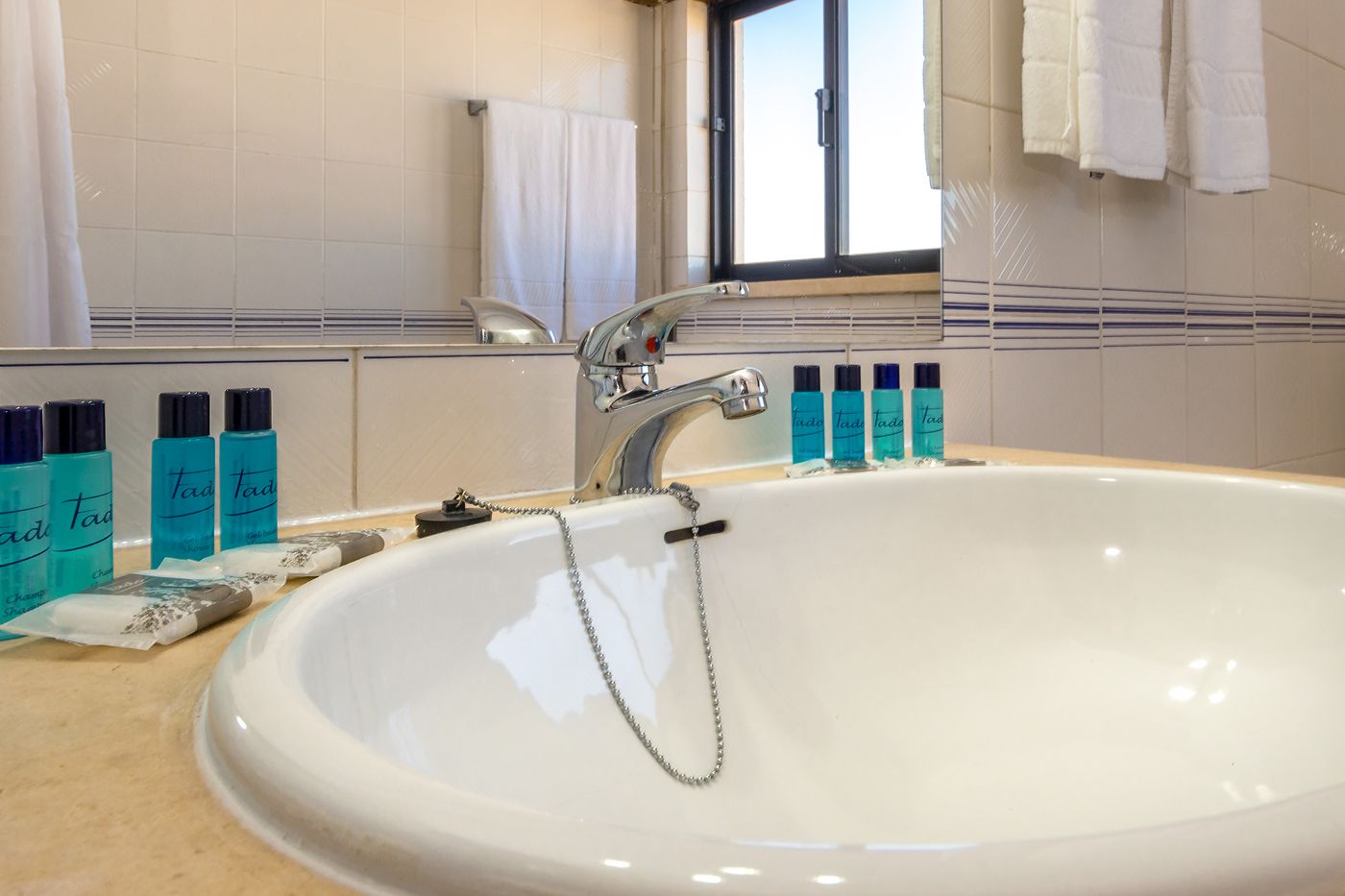 Janelas-do-Mar-Room-65