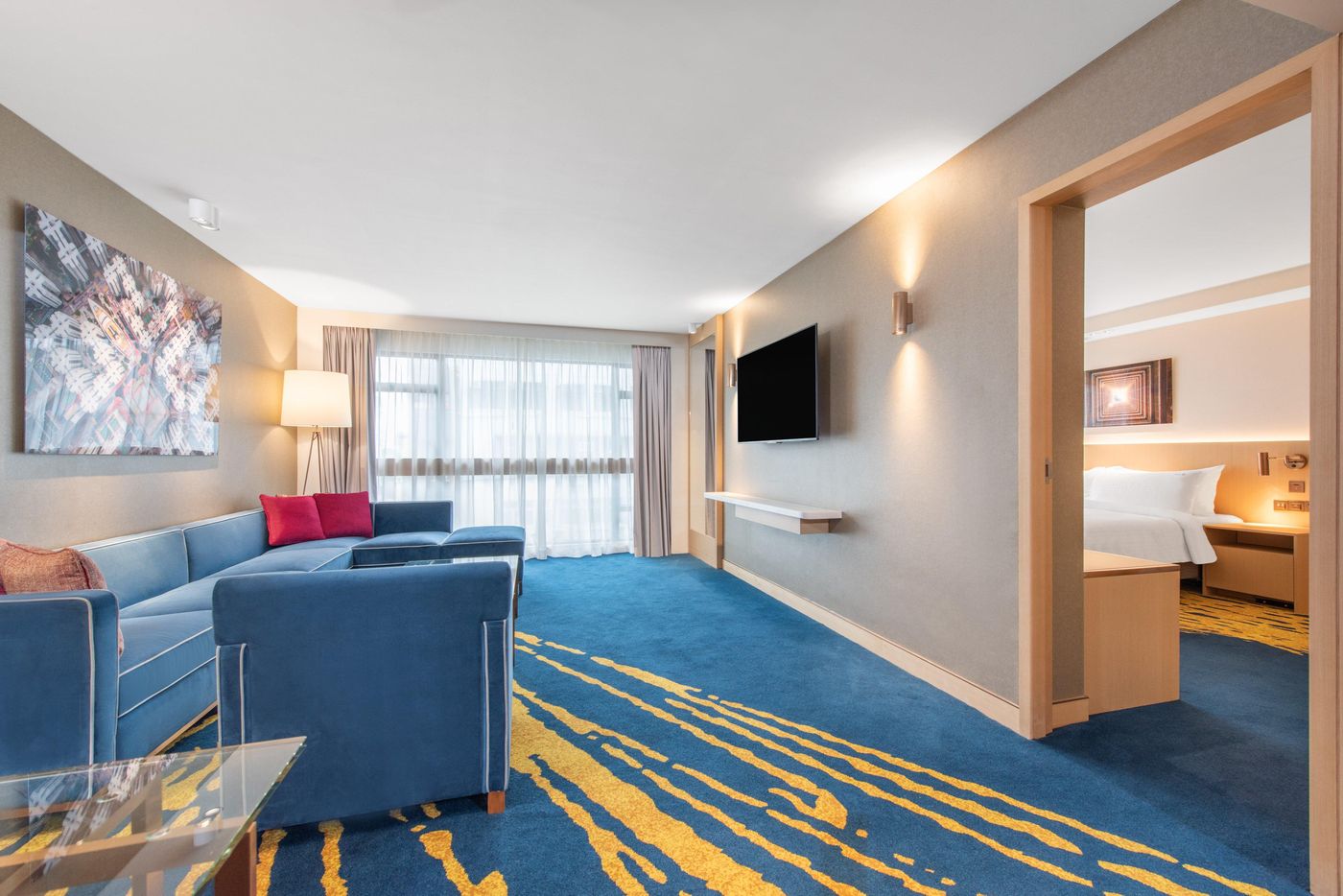 Holiday-Inn-Golden-Mile-Hong-Kong-Room-25