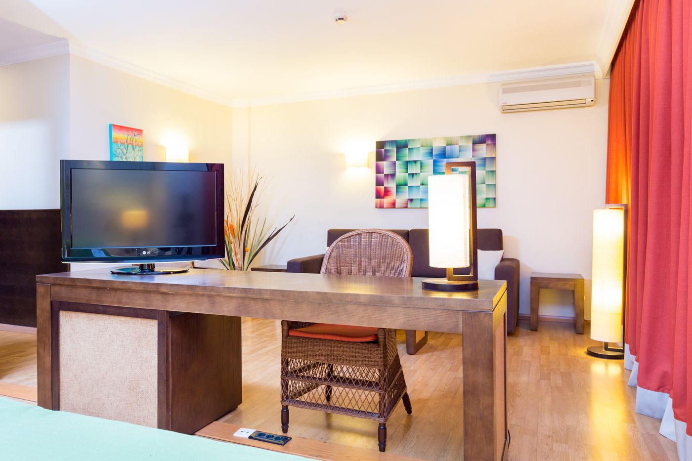 Colon-Rambla-Room-33