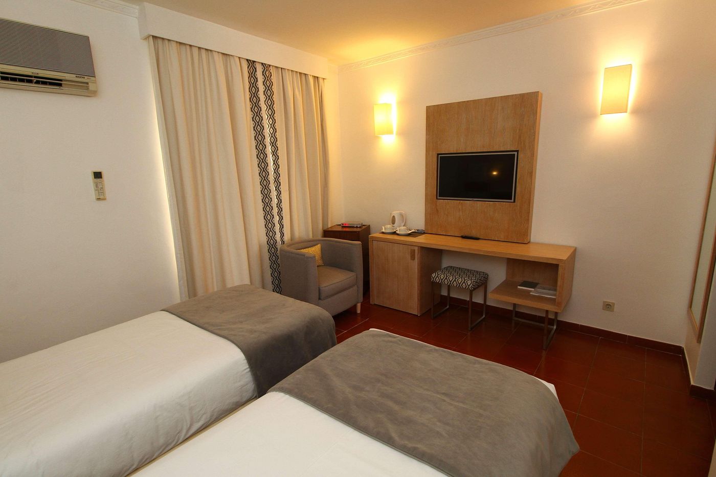 Best-Western-Dom-Bernardo-Room-17