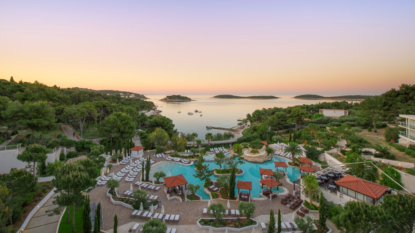 Amfora-Hvar-Grand-Beach-Resort-General-view-11