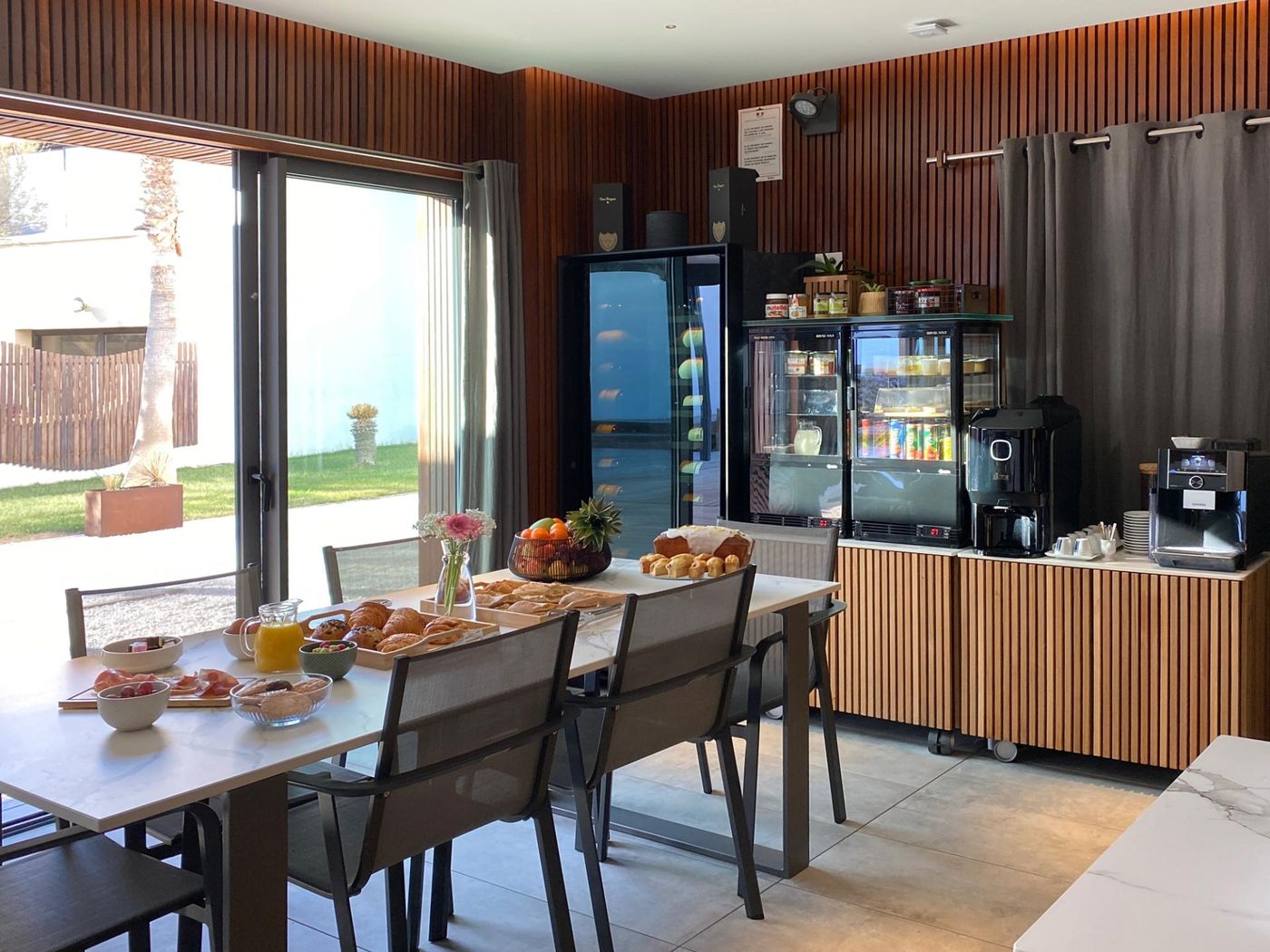 Villa Miramar - France - Frontignan - Restaurant - 4