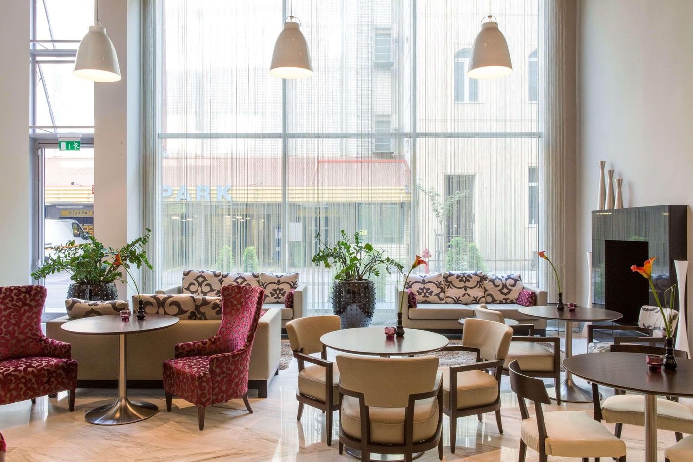 NH-Collection-Budapest-City-Center-Lobby-21