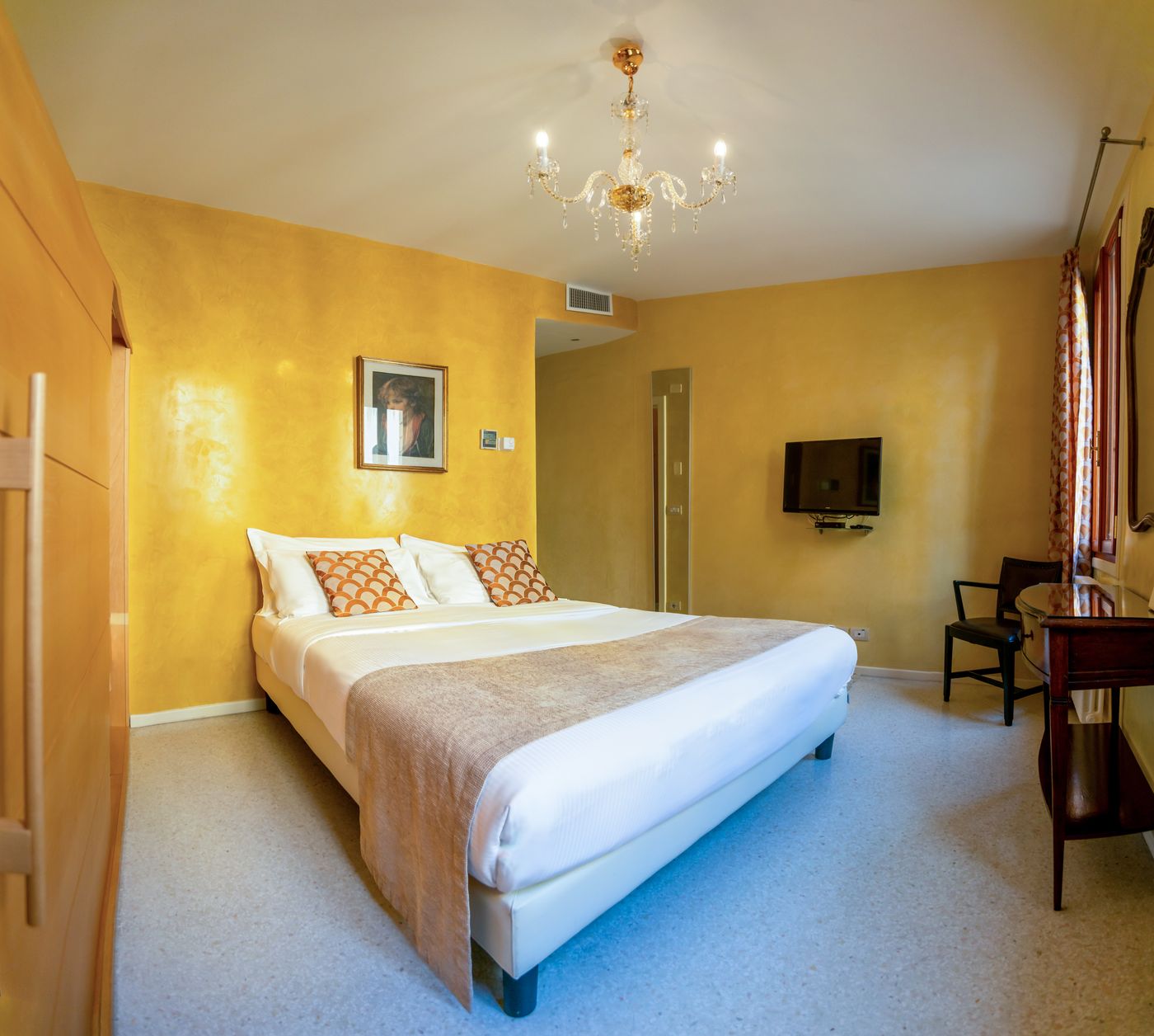 Palazzo-San-Luca-Room-34