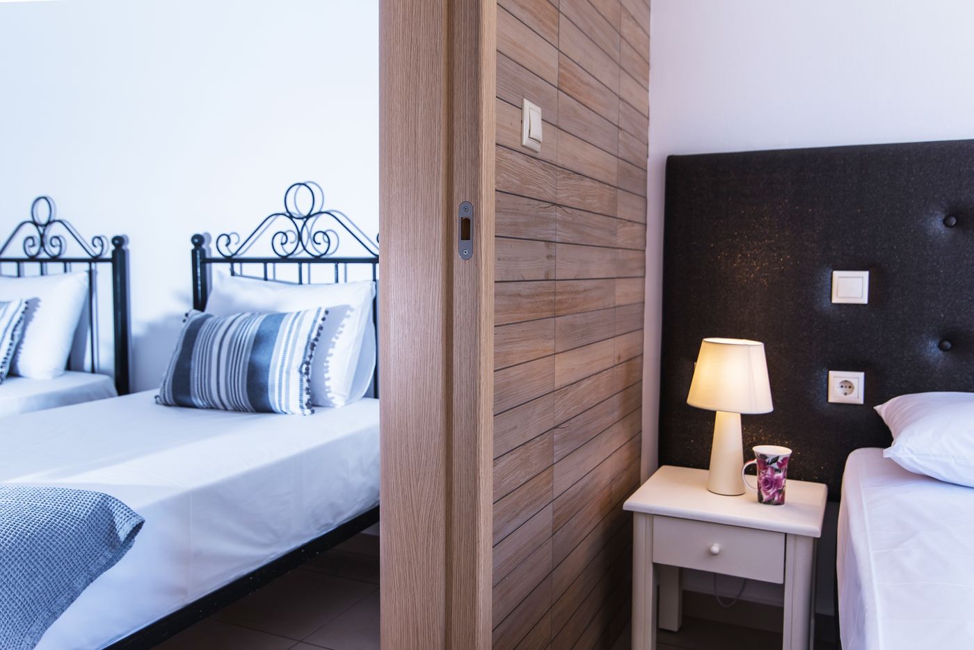 Real-Palace-Hotel---Studios-Room-34