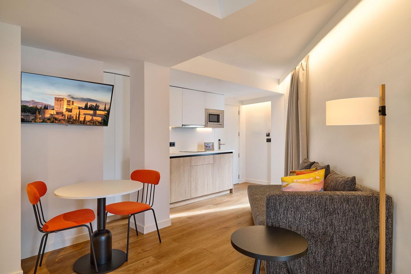 Apartamentos Luna Suites Granada-Spain-GRANADA-Room-5