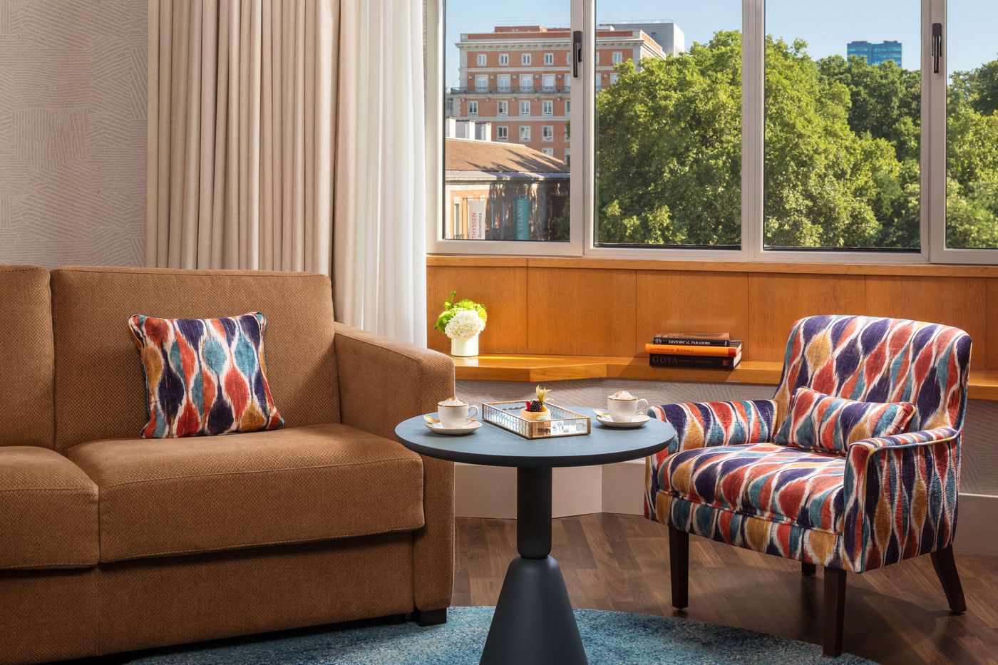 NH-Collection-Madrid-Paseo-del-Prado-Room-30