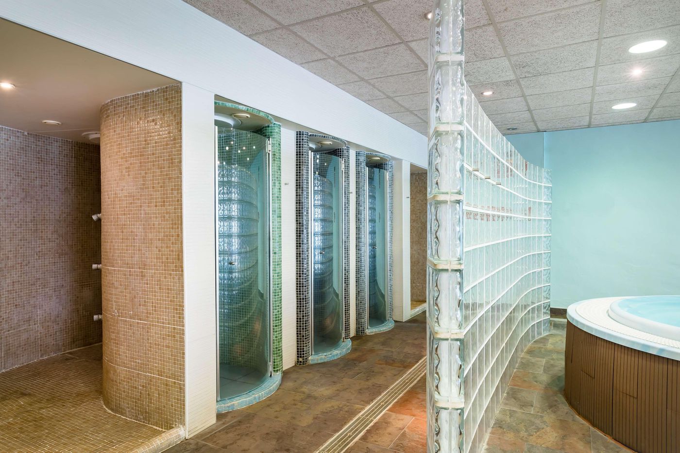 Barcelo-Costa-Ballena-Sports-and-Entertainment-74