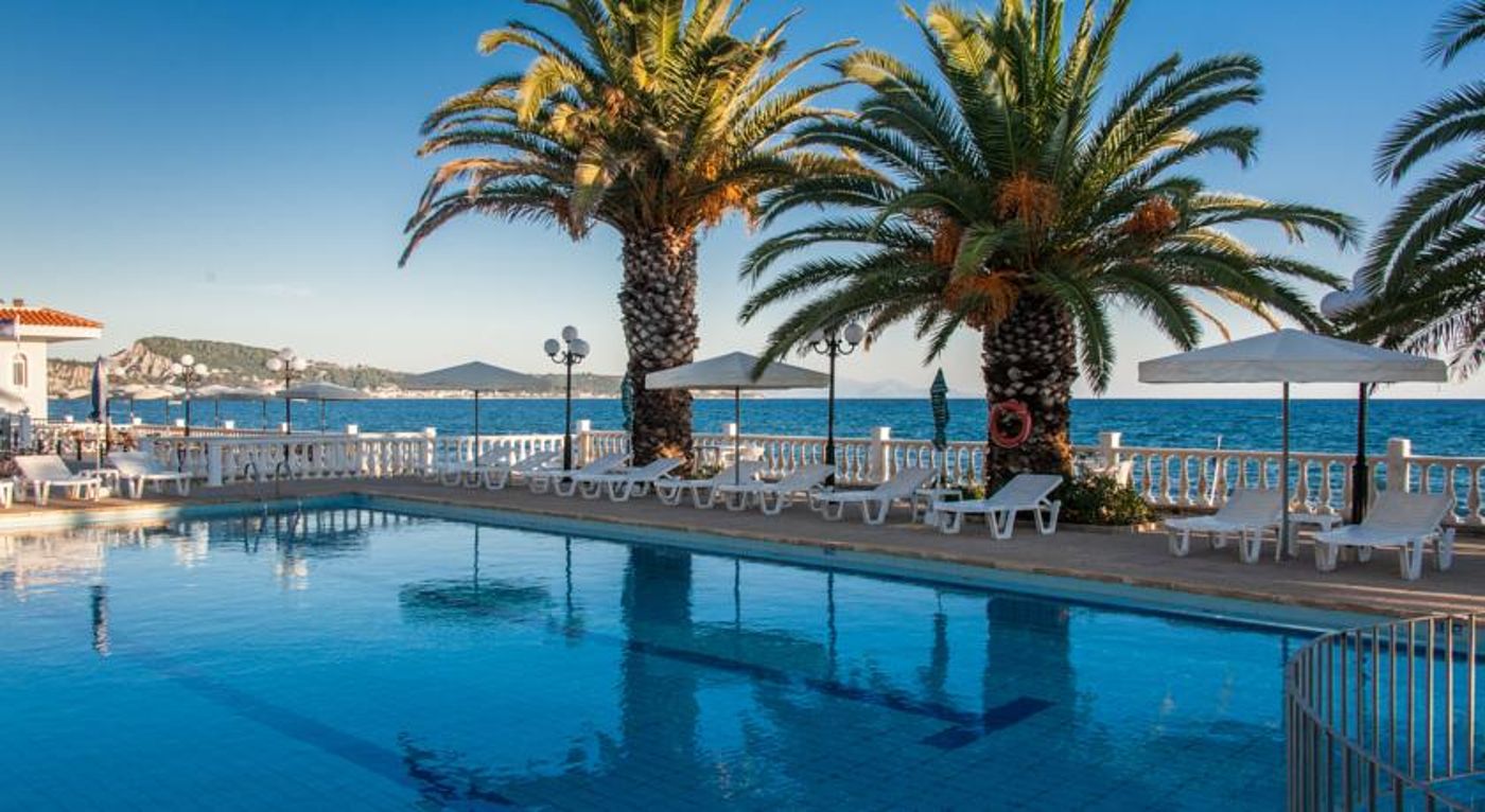 Chryssi Akti - Paradise Beach Hotel