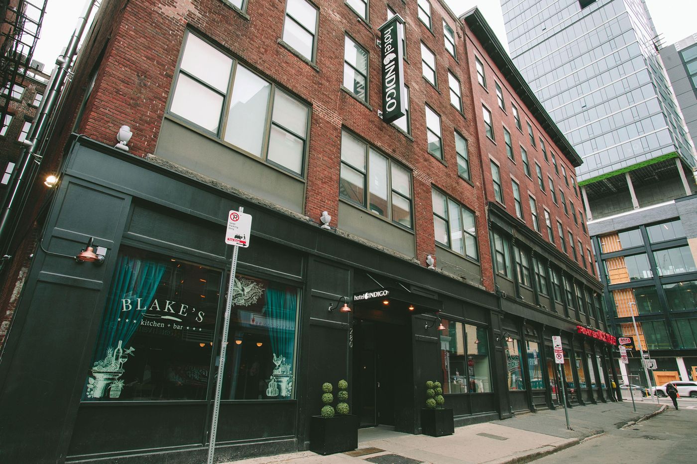 Hotel-Indigo-Boston-Garden-Restaurant-56
