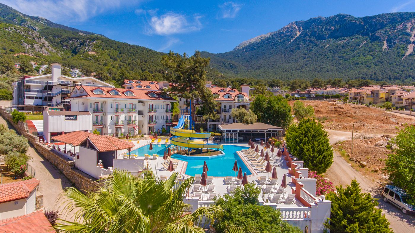 Sunshine Holiday Resort Hotel