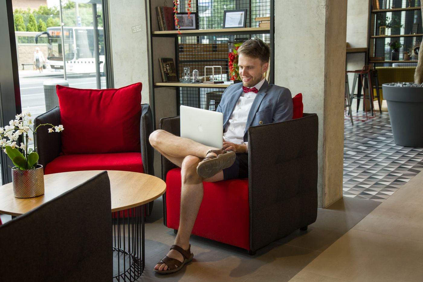 ibis-Tallinn-Center-Lobby-6