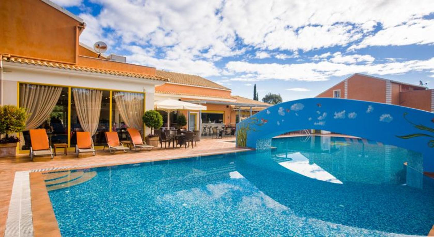 Memento-Resort-Kassiopi-Pool-2