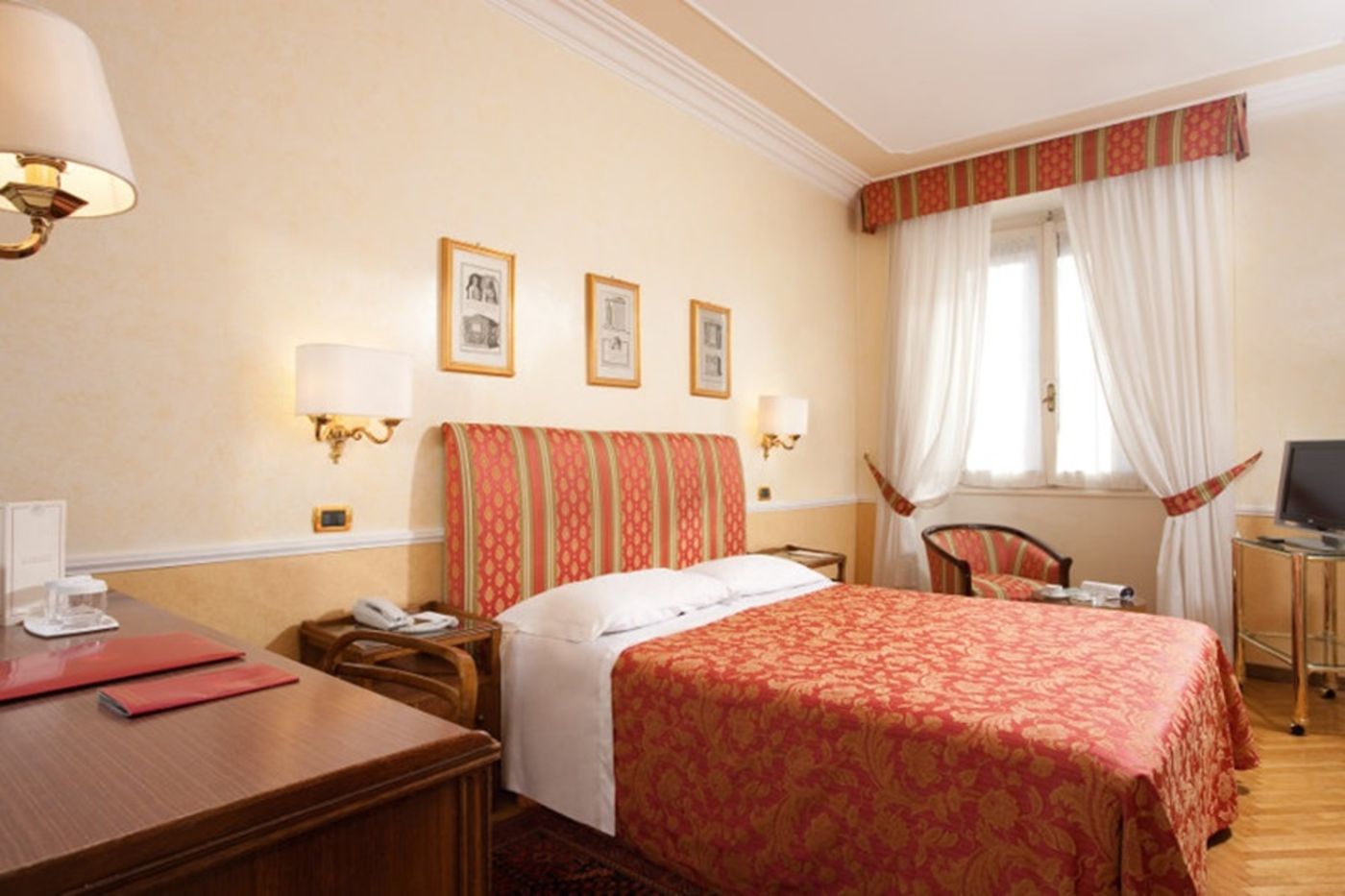 Bettoja-Hotel-Massimo-d-Azeglio-Room-32