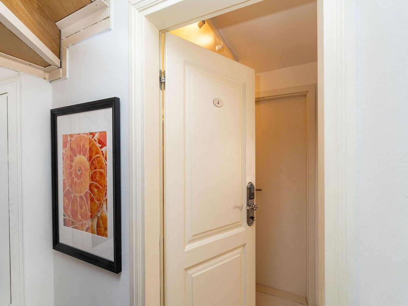 Lumin-Guesthouse-Lobby-79