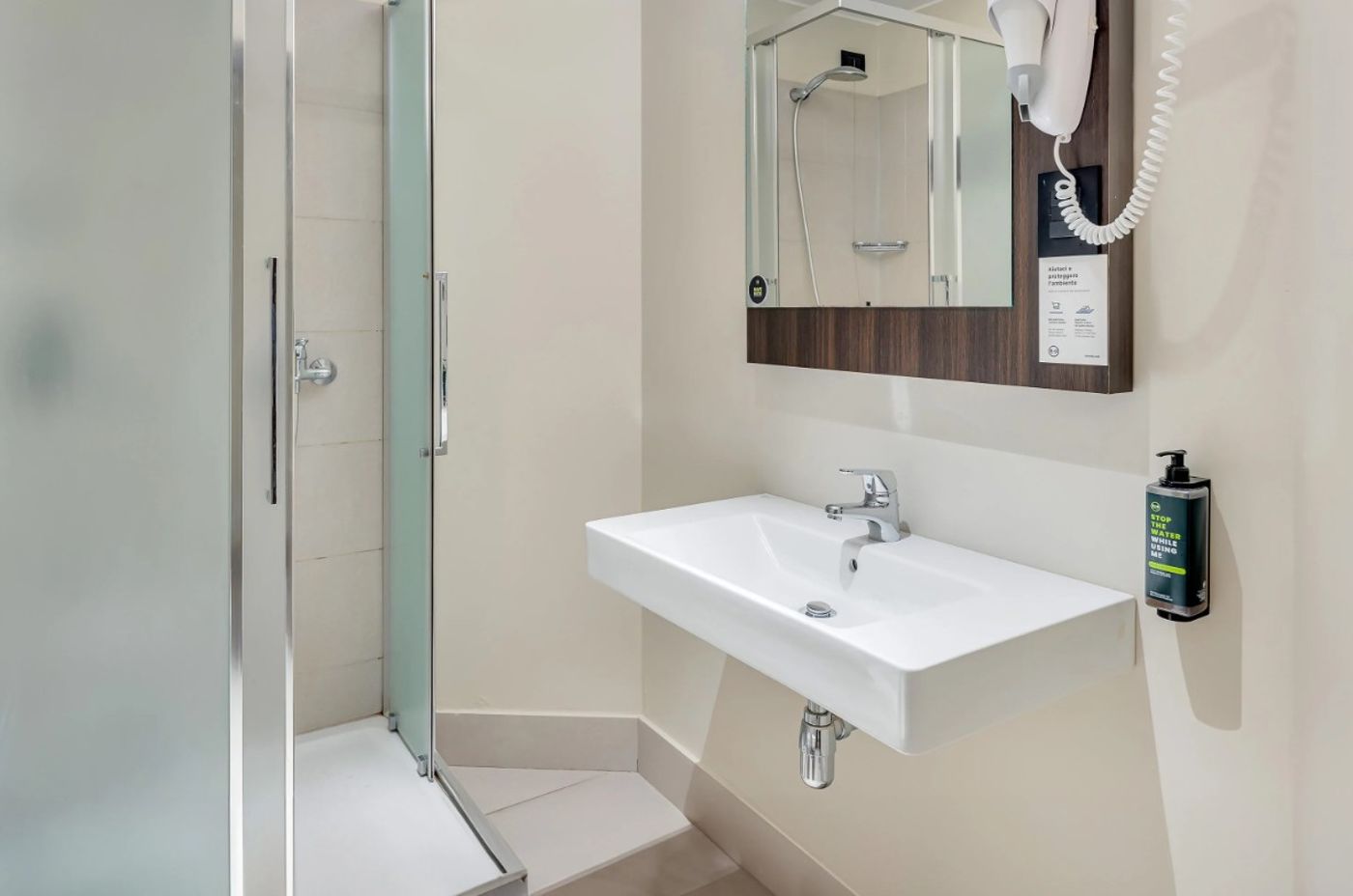 B-B-Hotel-Milano-San-Siro-Room-19