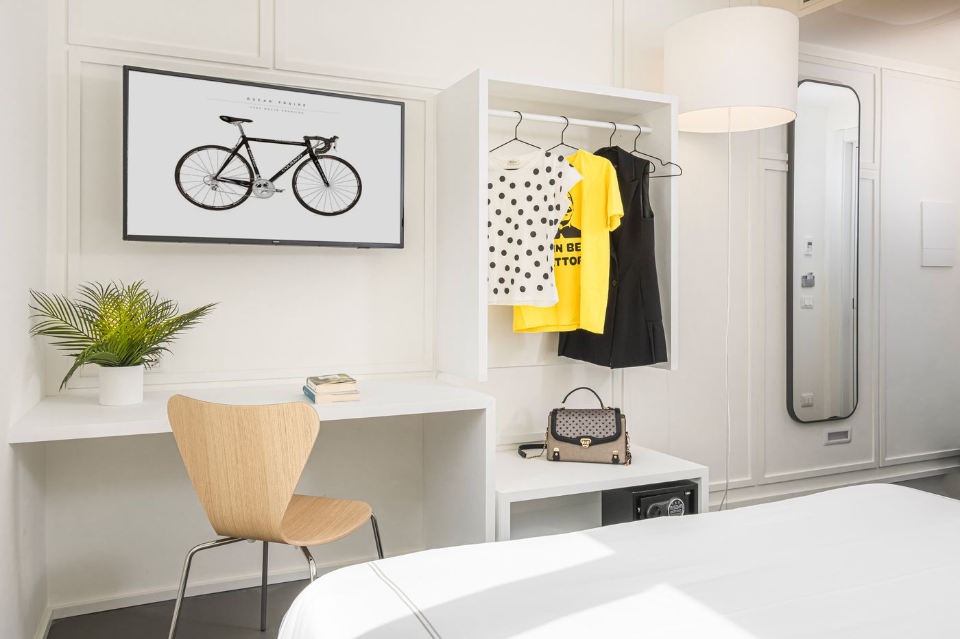 Camplus-Hotel-Roma-Centro-Room-5