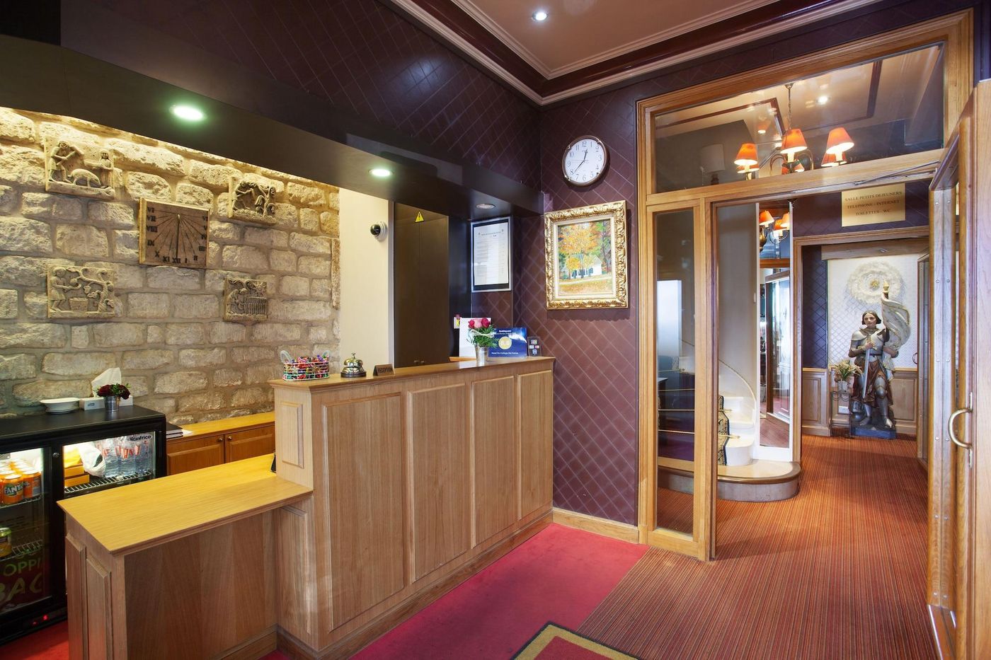 Hotel-du-College-de-France-Lobby-7