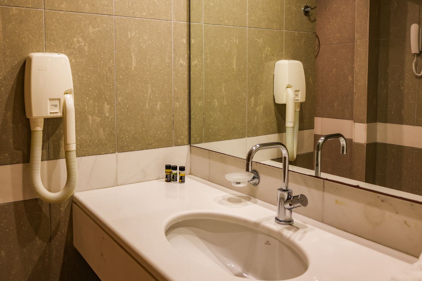 Kanapitsa-Mare-Room-50