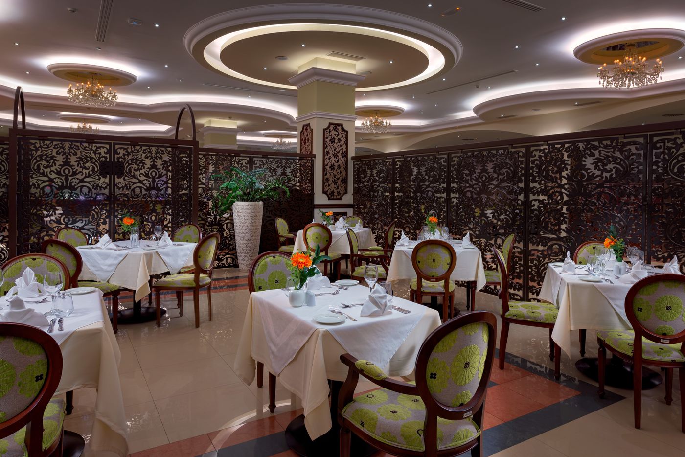 La-Marquise-Luxury-Resort-Complex-Restaurant-44