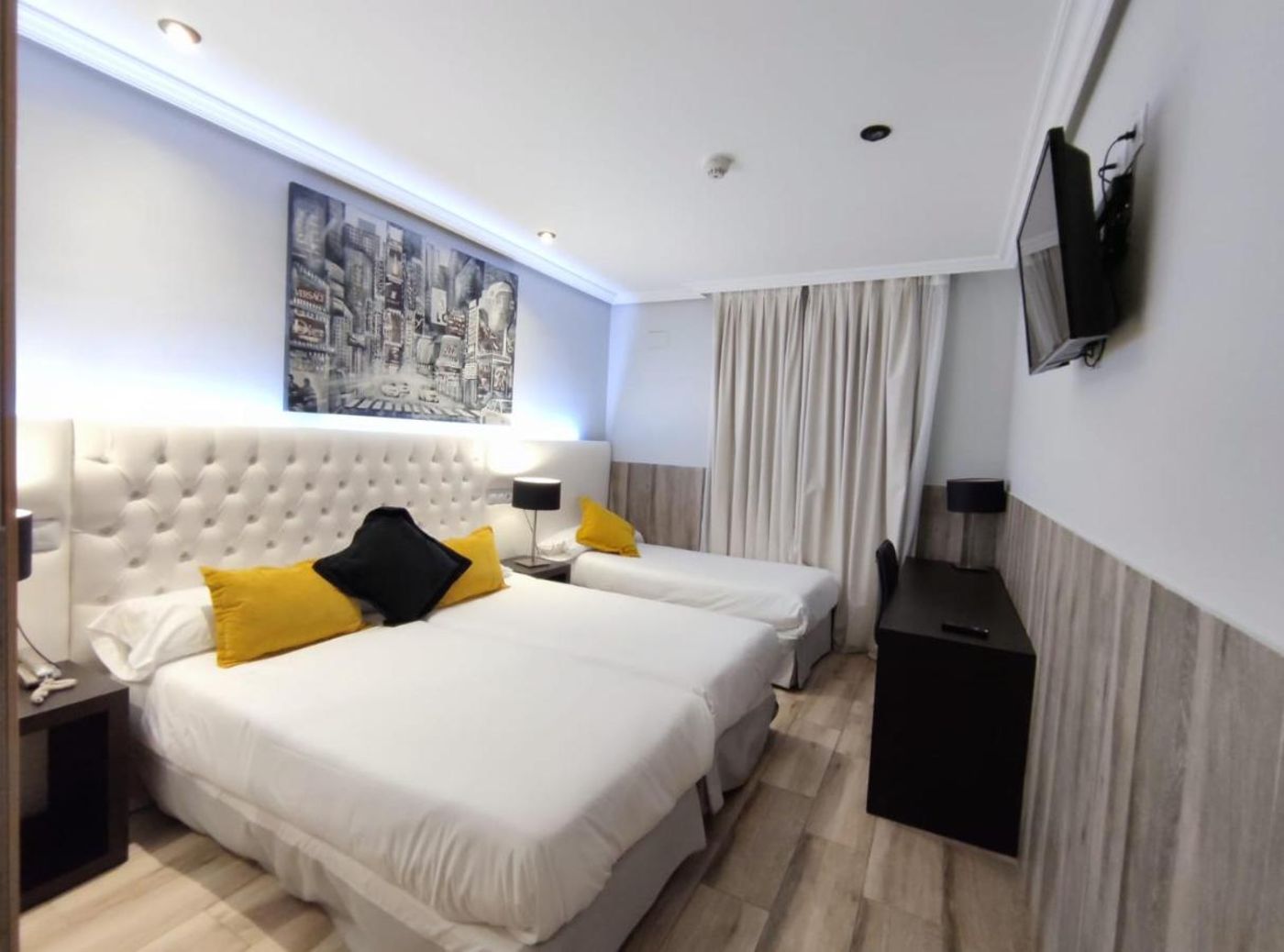 Hotel-Suites-Feria-de-Madrid-Room-24
