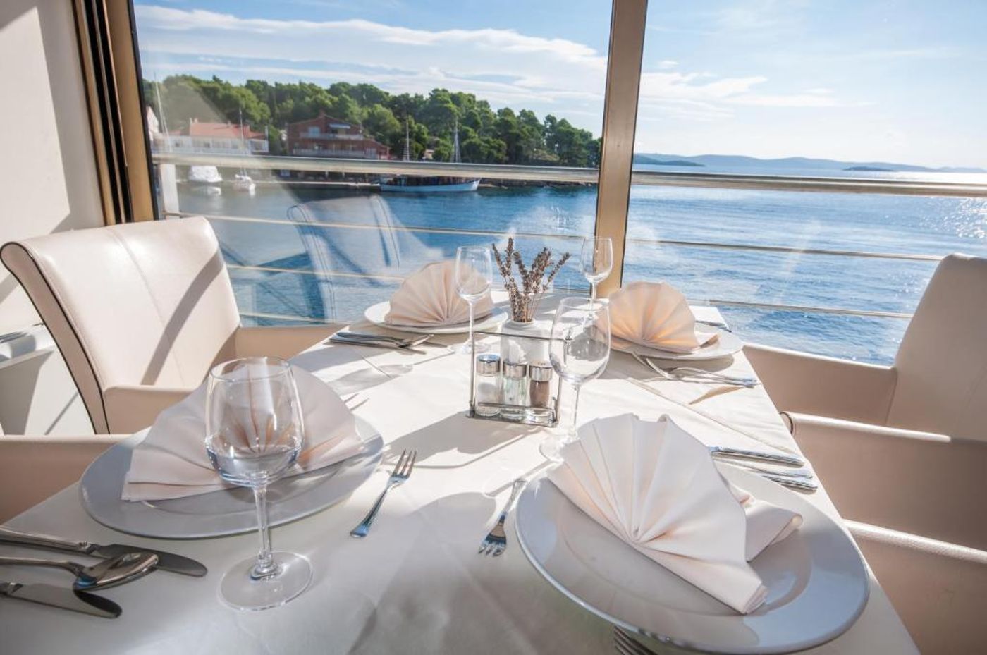 Bozava---Maxim-General-view-26