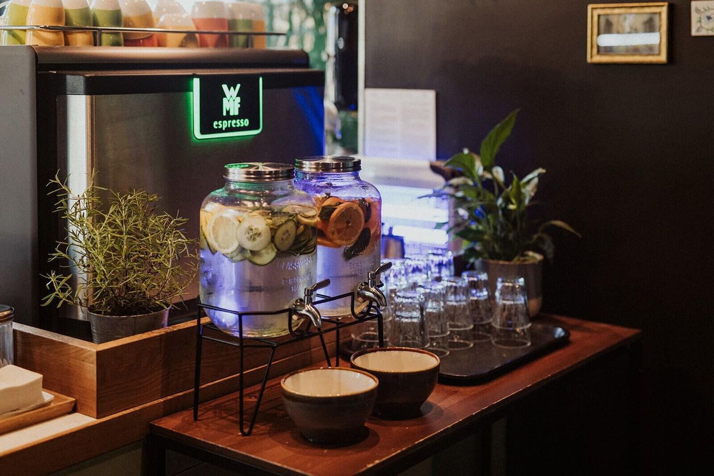 Schulz Hotel Berlin Wall At The East Side Gallery-Germany-BERLIN-Lobby-8