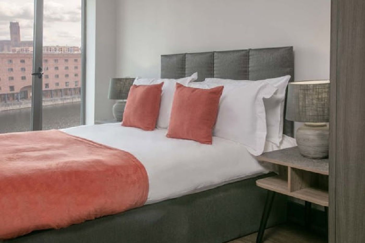 Dockside Aparthotel Bw Signature Collection-United Kingdom-Liverpool-Room-8