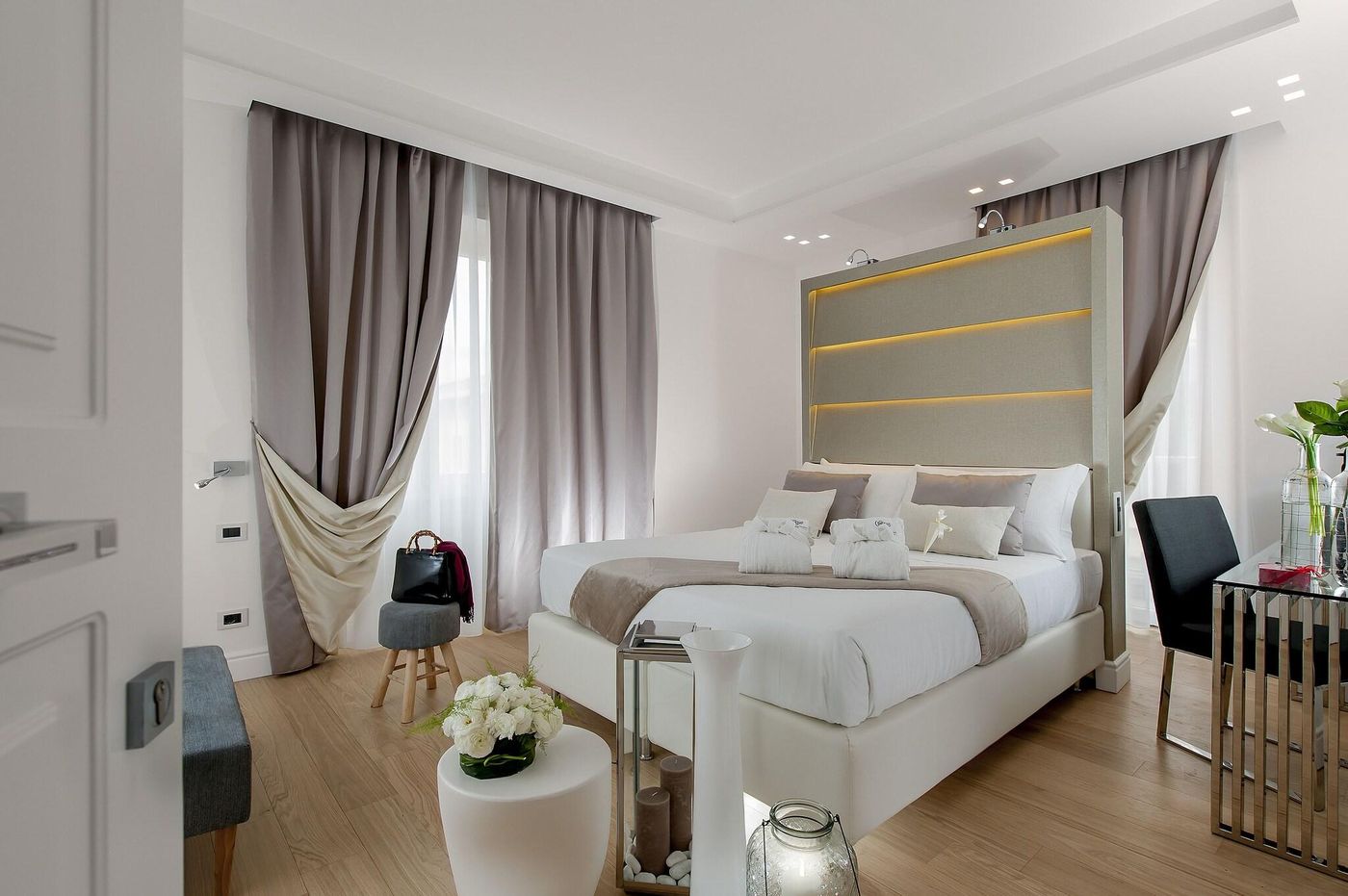 Vatican-Style-Room-9