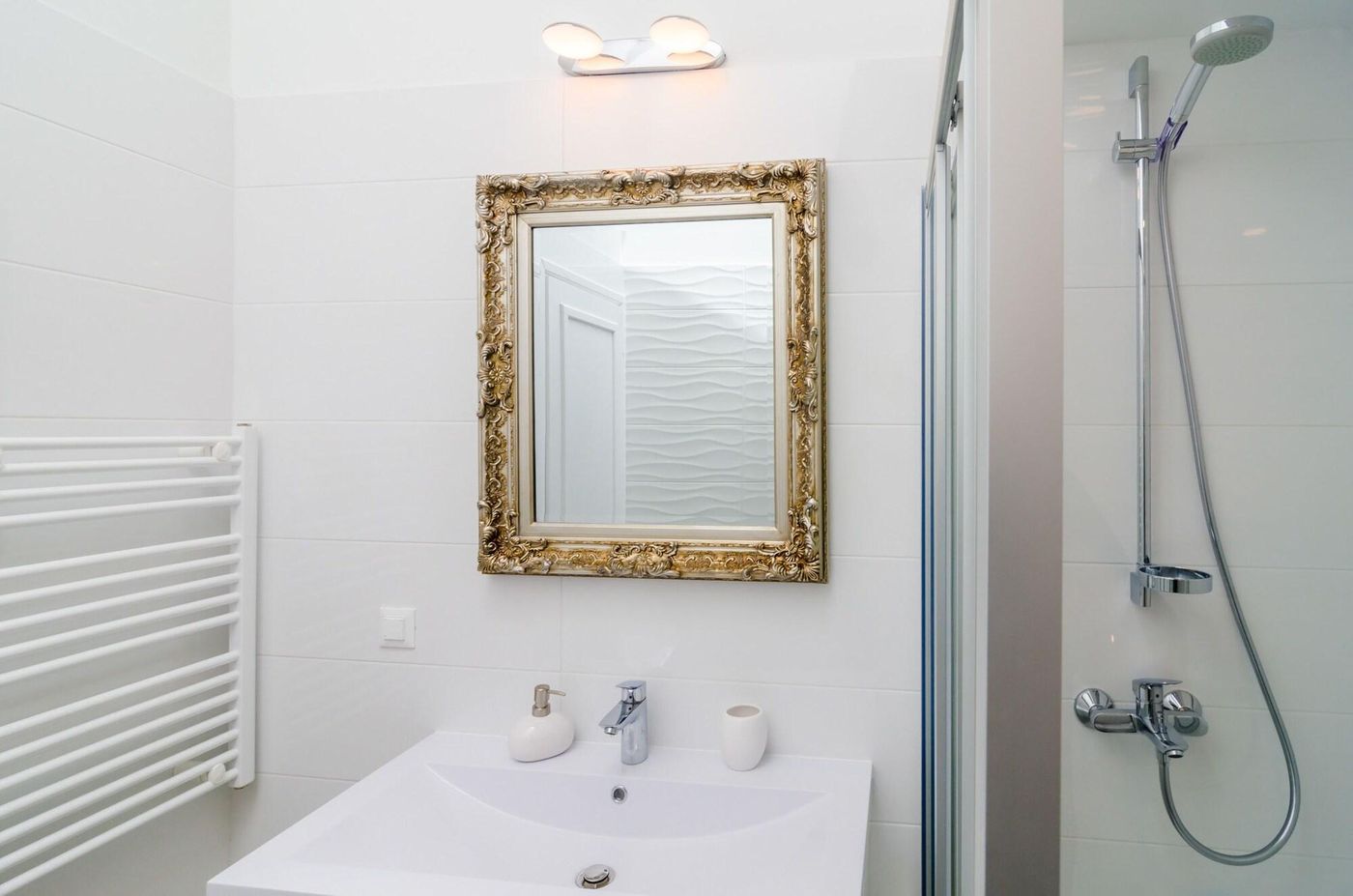 Cinema-View-House-Room-17