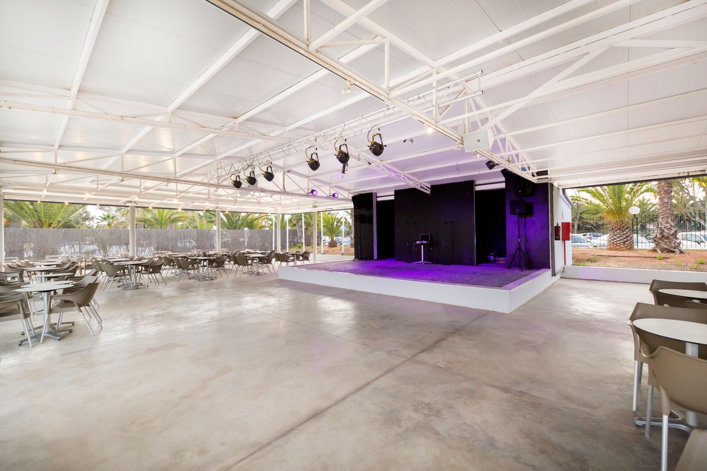 Club-Bahamas-Ibiza-Sports-and-Entertainment-53