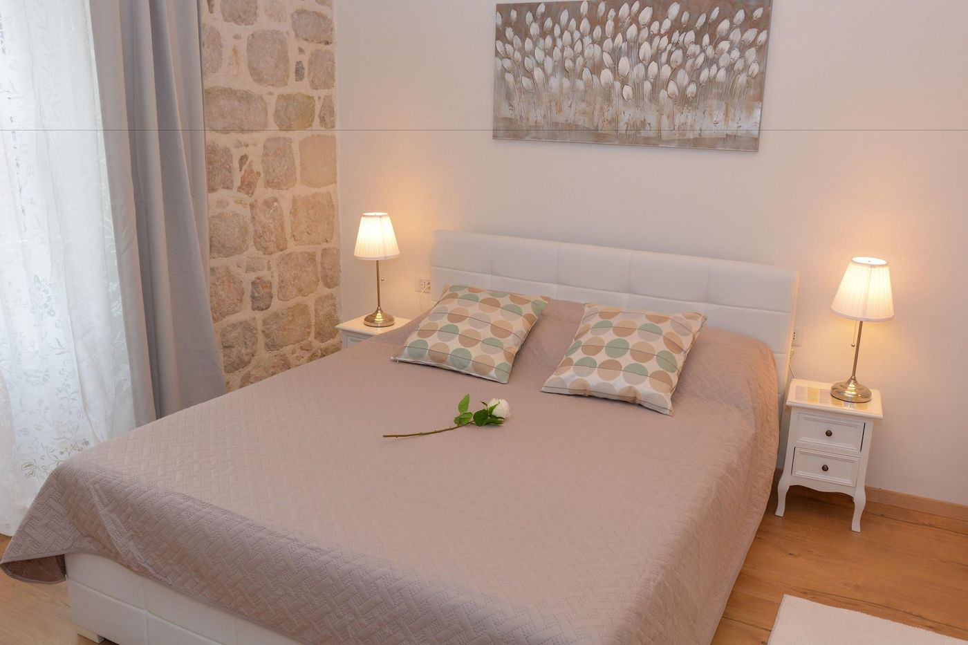 Rilati-Old-Town-Palace-Room-5