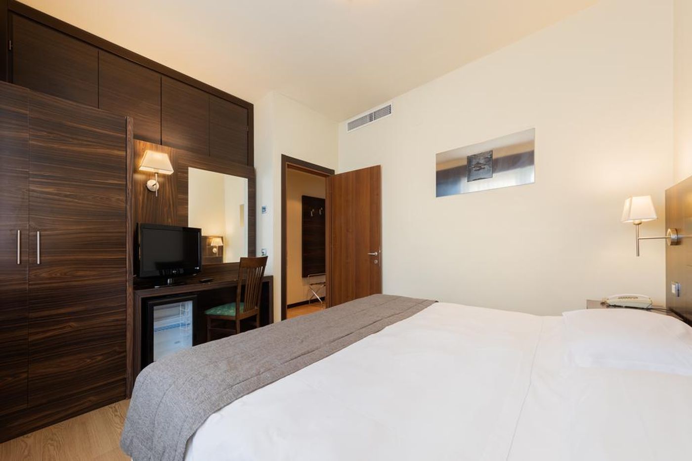 Hotel-Delfino-Room-18
