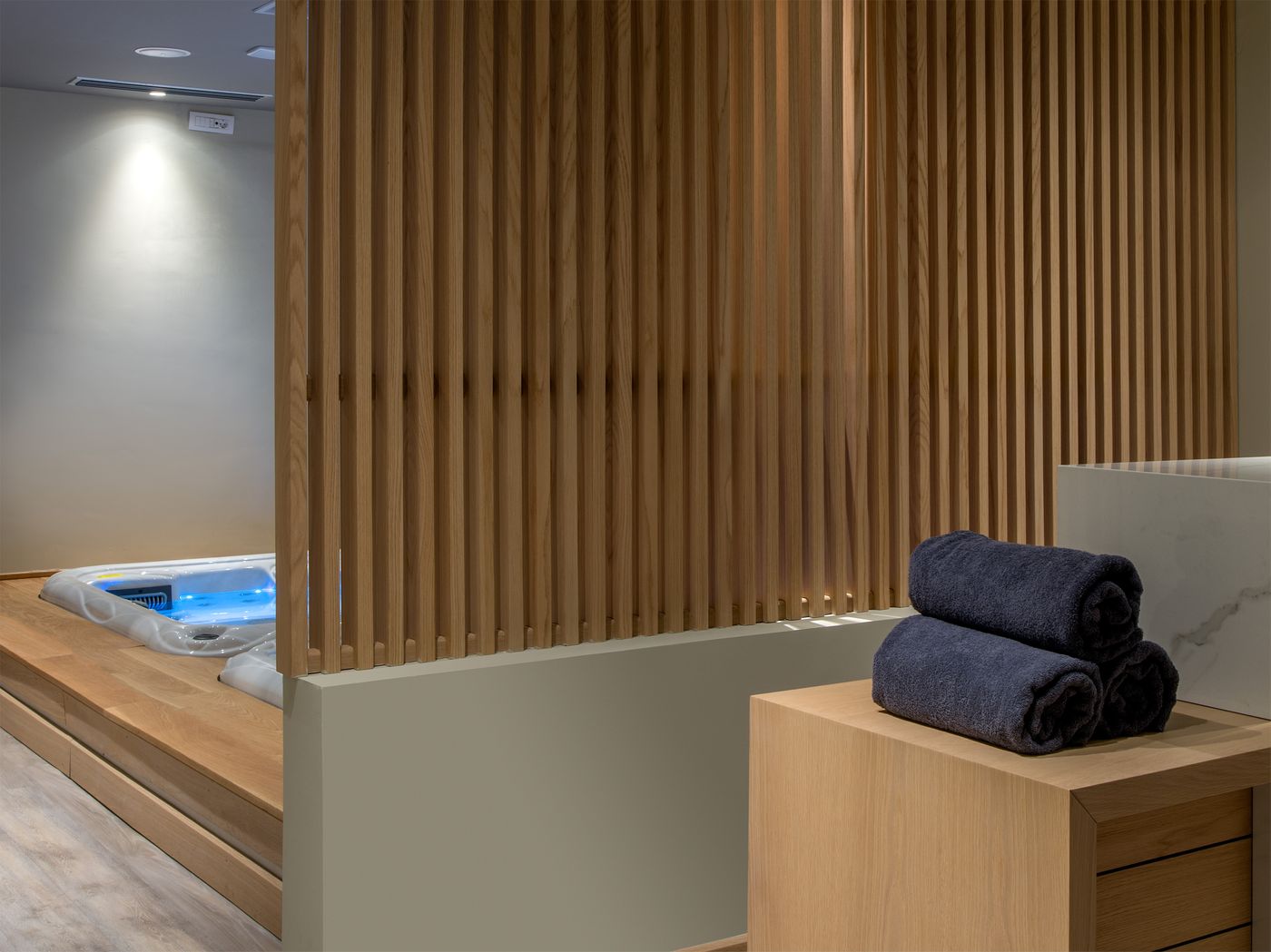 Ikones-Seafront-Luxury-Suites---Adults-Only-Sports-and-Entertainment-45