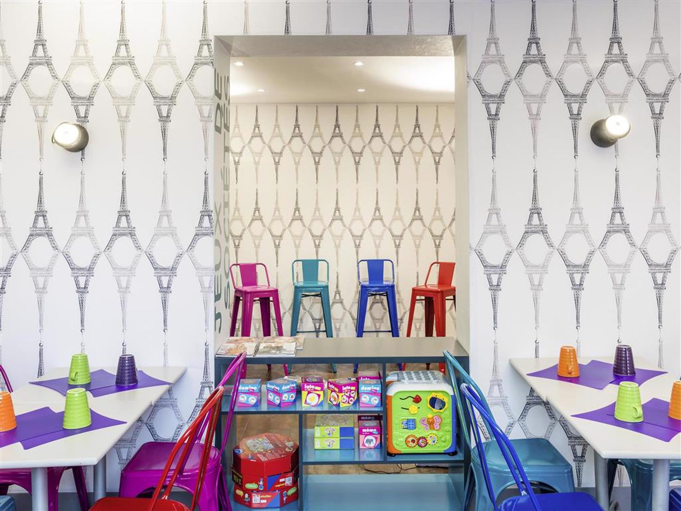 Ibis-Styles-Paris-Cambronne-Restaurant-17