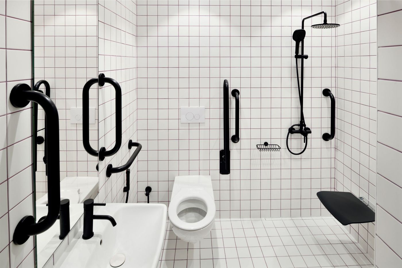 Movenpick-Bur-Dubai-Sports-and-Entertainment-40