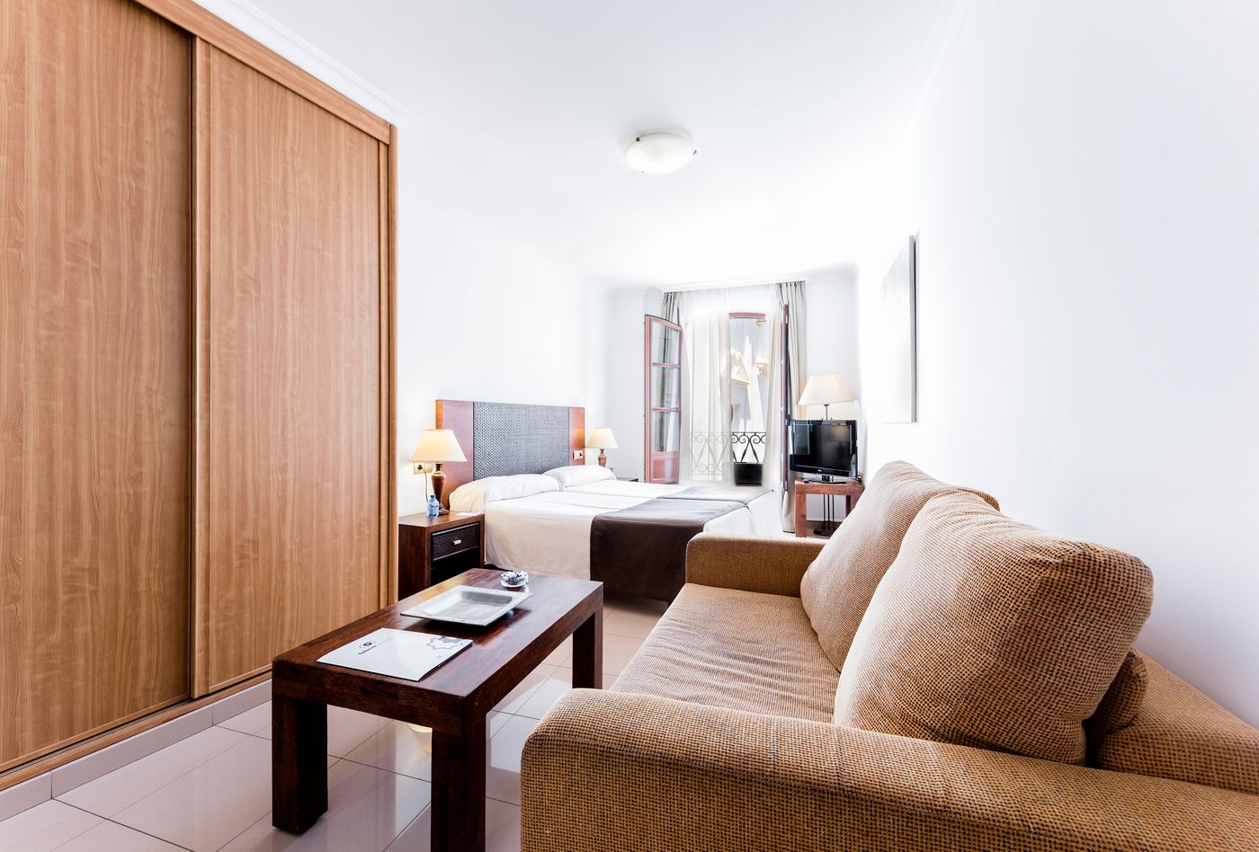 Toboso-Apartments-Room-14