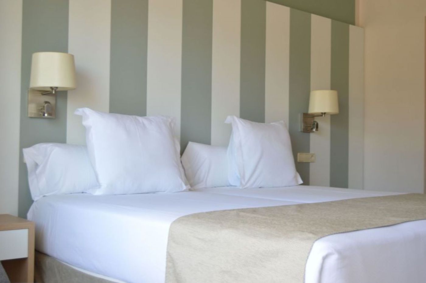 Hotel-55-Santo-Tomas-Room-24